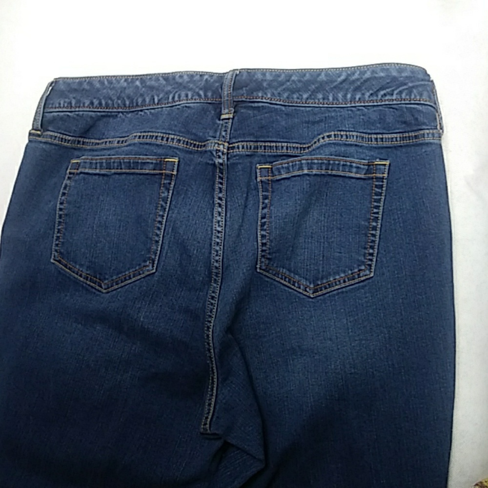 3/$20 Torrid - Picture 7 of 8